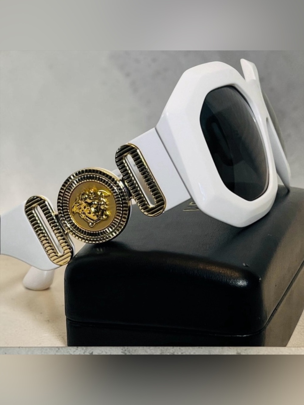 Versace Maxi Medusa Biggie Sunglasses - Picture 5 of 11